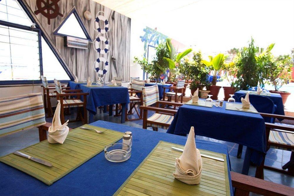 Hotel La Madrague Дакар Экстерьер фото