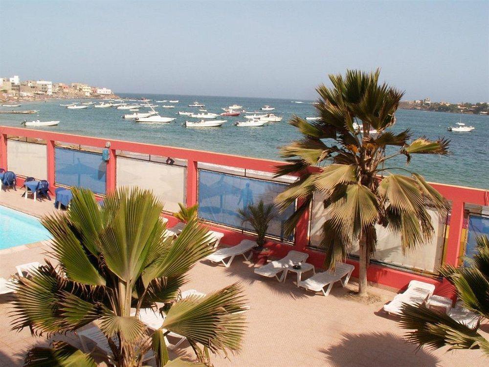 Hotel La Madrague Дакар Экстерьер фото