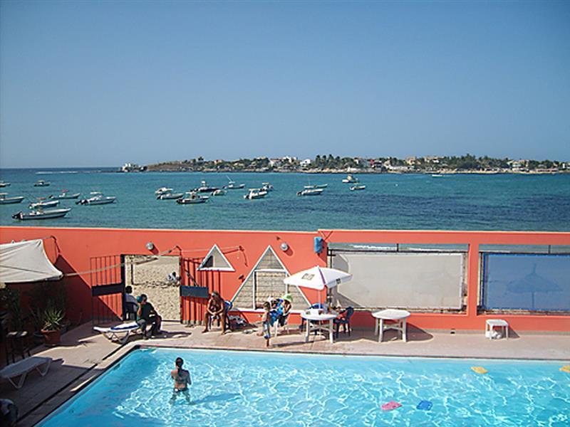 Hotel La Madrague Дакар Экстерьер фото